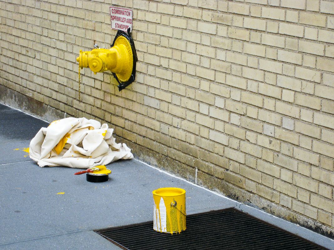 yellow paint